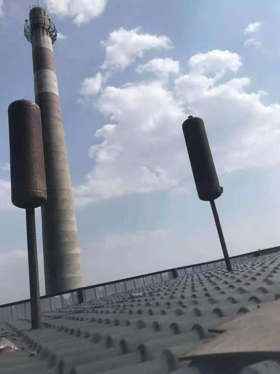 北京新车验车时发现消声器油污